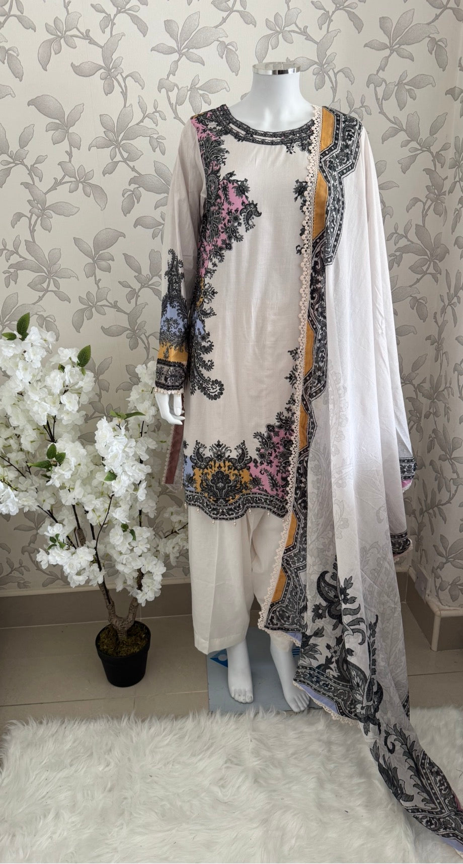 4B-M BASICS by MARIA.B ORIGINAL | 3 piece stitched Lawn suit