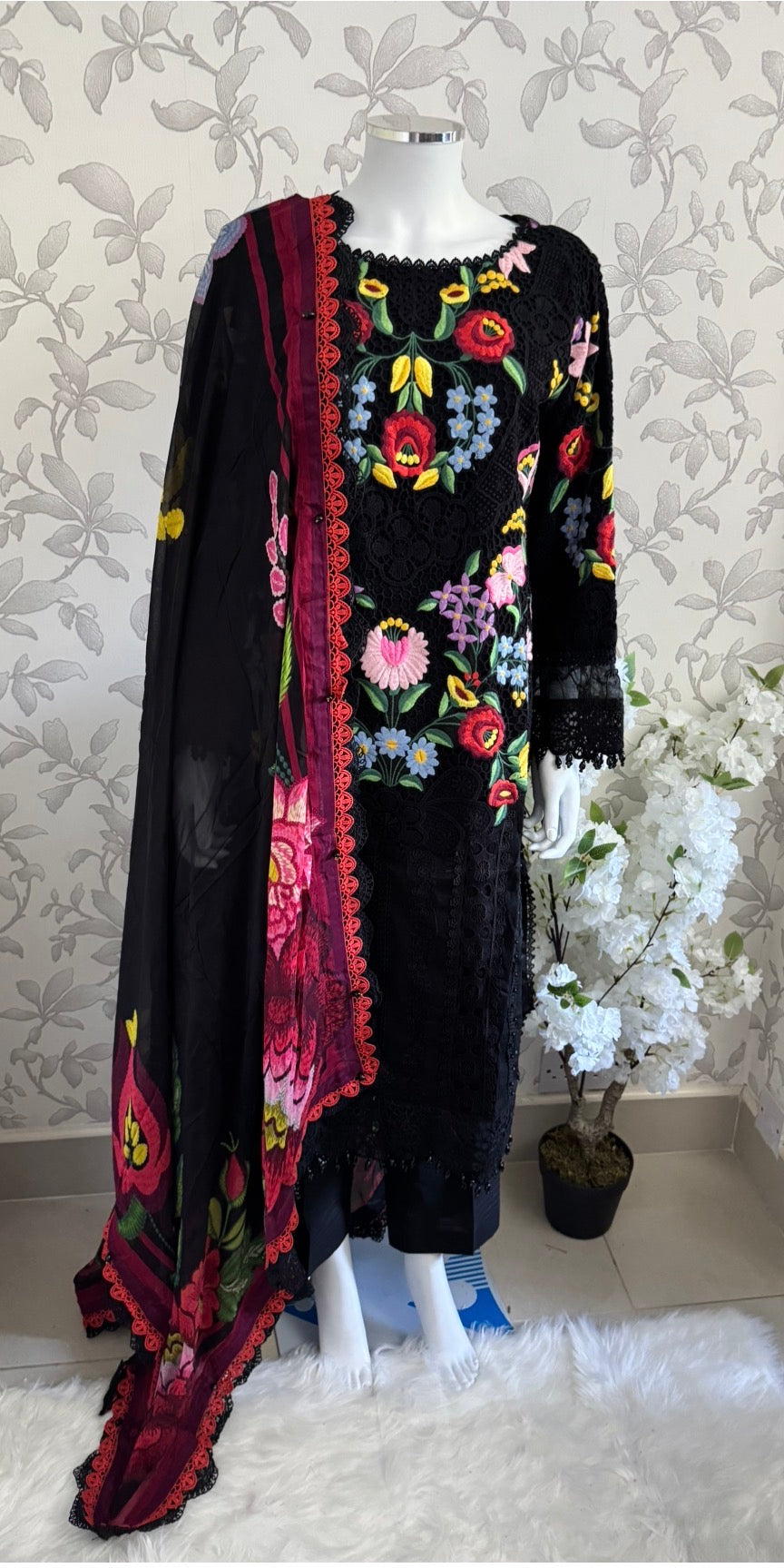 Maria B Luxury Lawn 10B original- 3 piece stitched suit