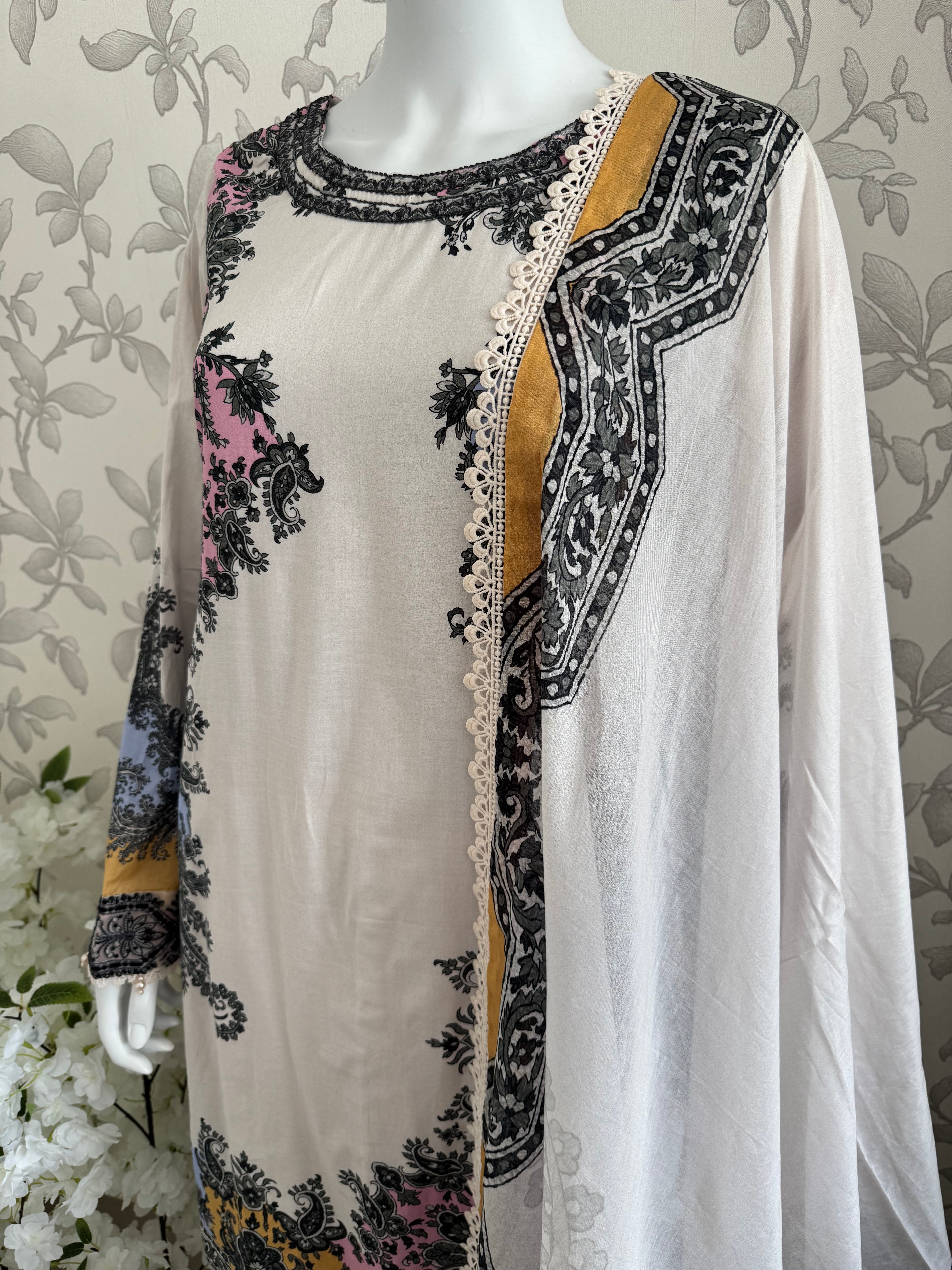 4B-M BASICS by MARIA.B ORIGINAL | 3 piece stitched Lawn suit