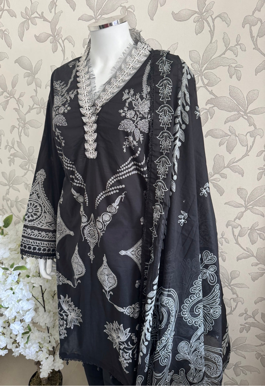 3A-M BASICS by MARIA.B ORIGINAL | 3 piece stitched Lawn suit