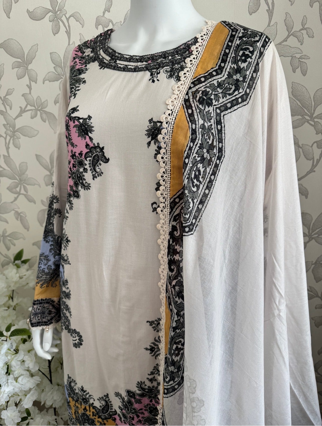 4B-M BASICS by MARIA.B ORIGINAL | 3 piece stitched Lawn suit