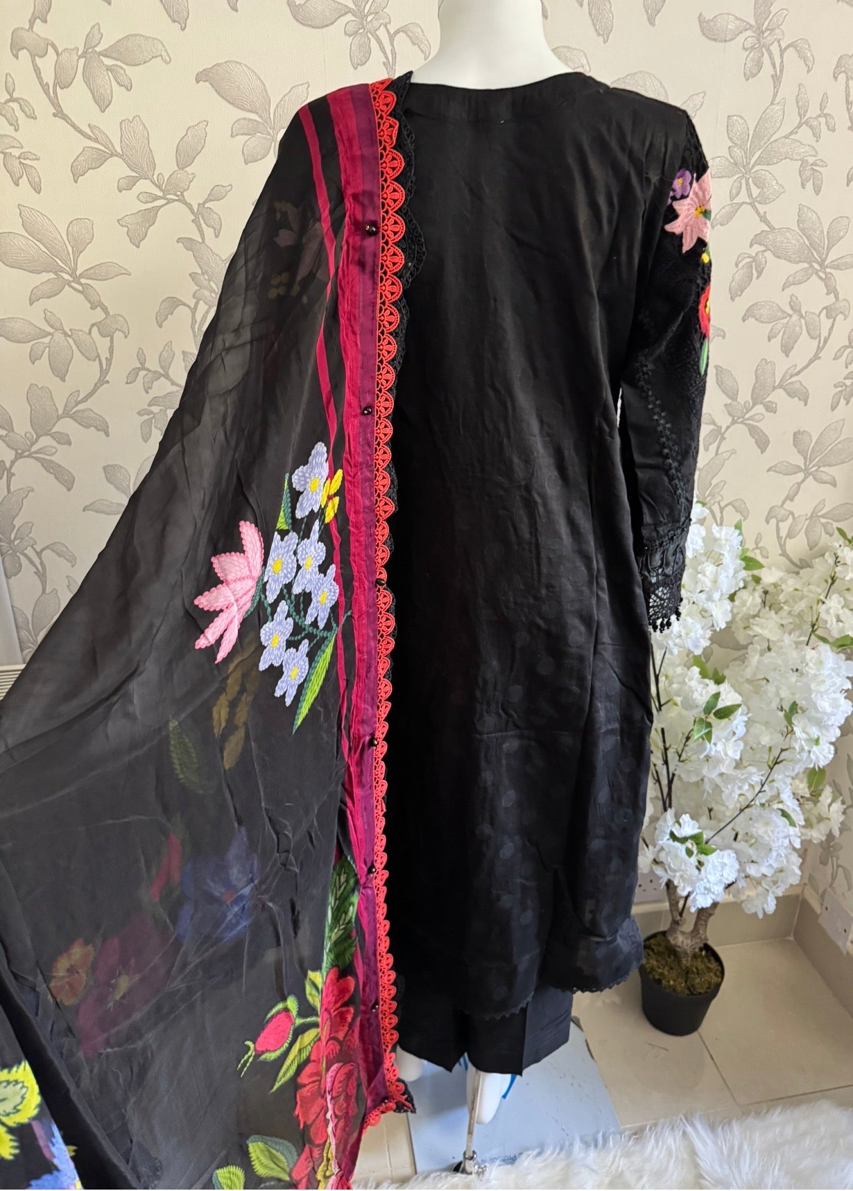 Maria B Luxury Lawn 10B original- 3 piece stitched suit