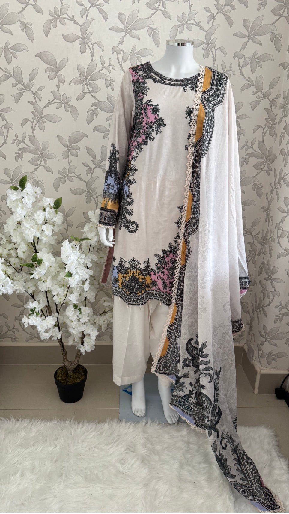 4B-M BASICS by MARIA.B ORIGINAL | 3 piece stitched Lawn suit