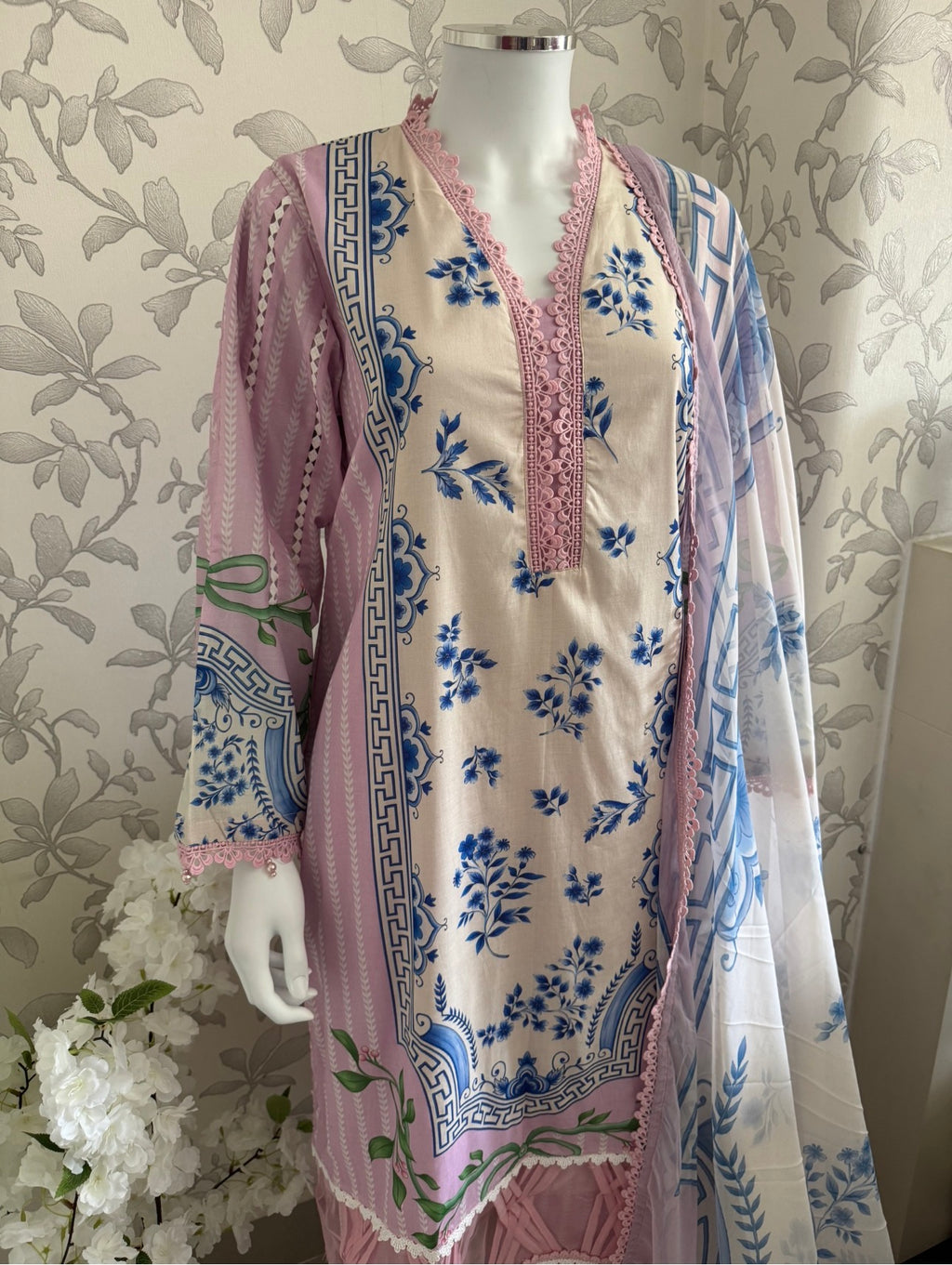 9B-M BASICS by MARIA.B ORIGINAL | 3 piece stitched Lawn suit