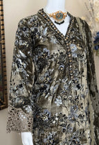 D3 VELVET-Olive Grey Embroidered 3-Piece Suit with Luxury Dupatta