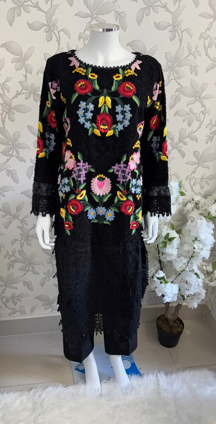 Maria B Luxury Lawn 10B original- 3 piece stitched suit