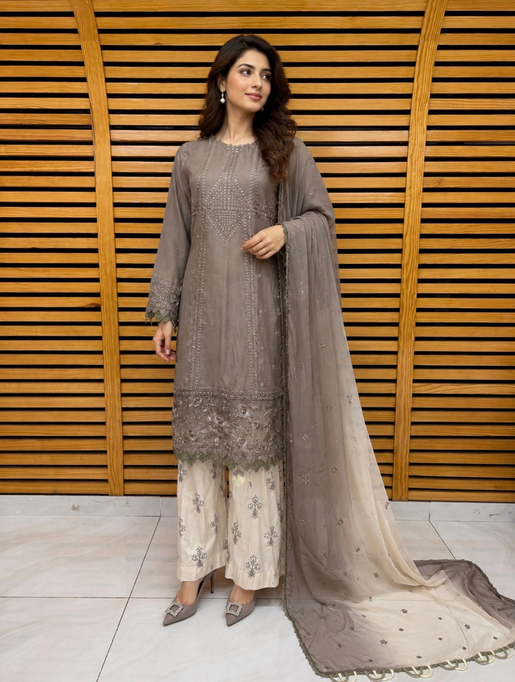 3 Piece Embroidered Lawn Suit