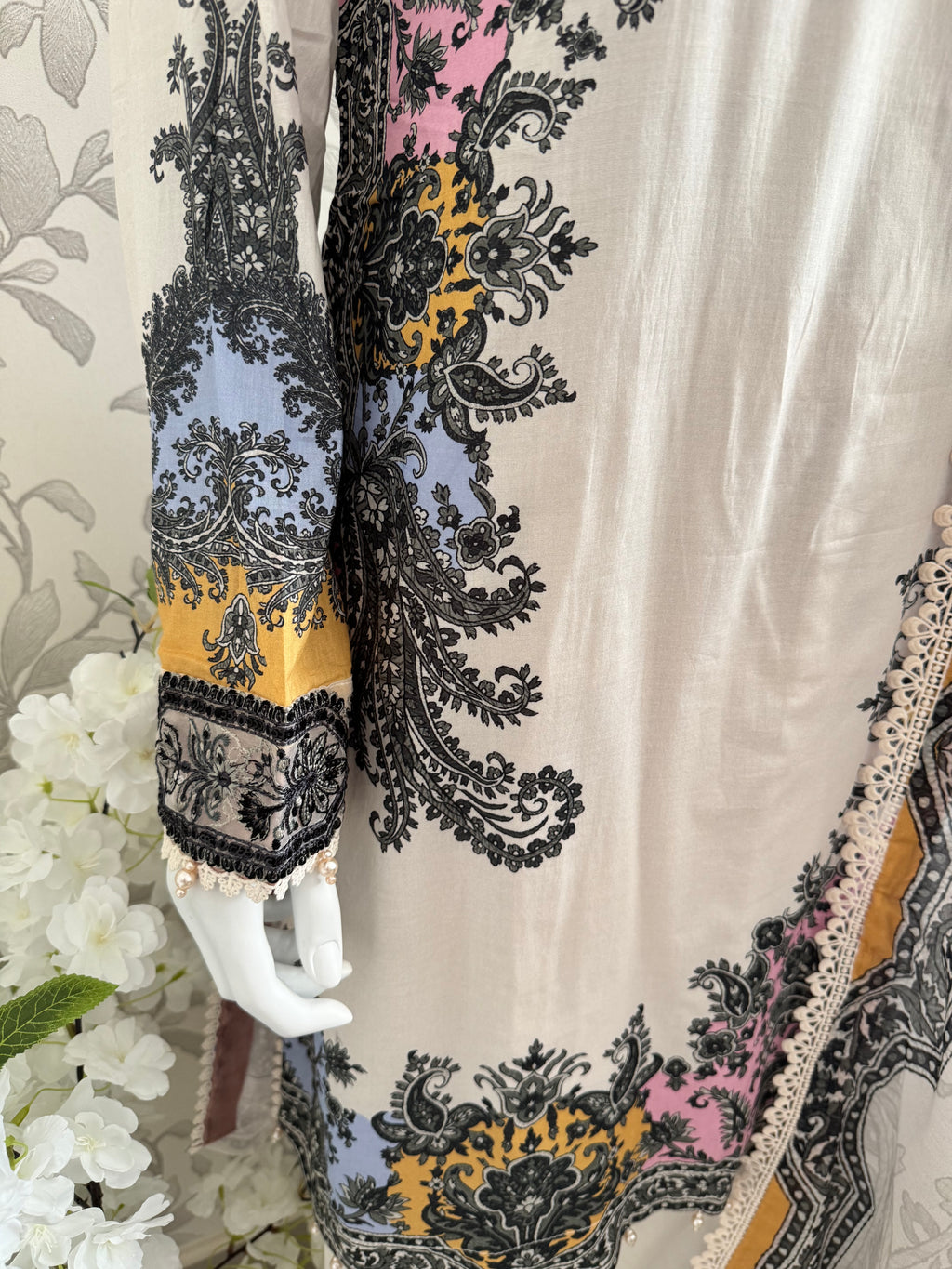 4B-M BASICS by MARIA.B ORIGINAL | 3 piece stitched Lawn suit