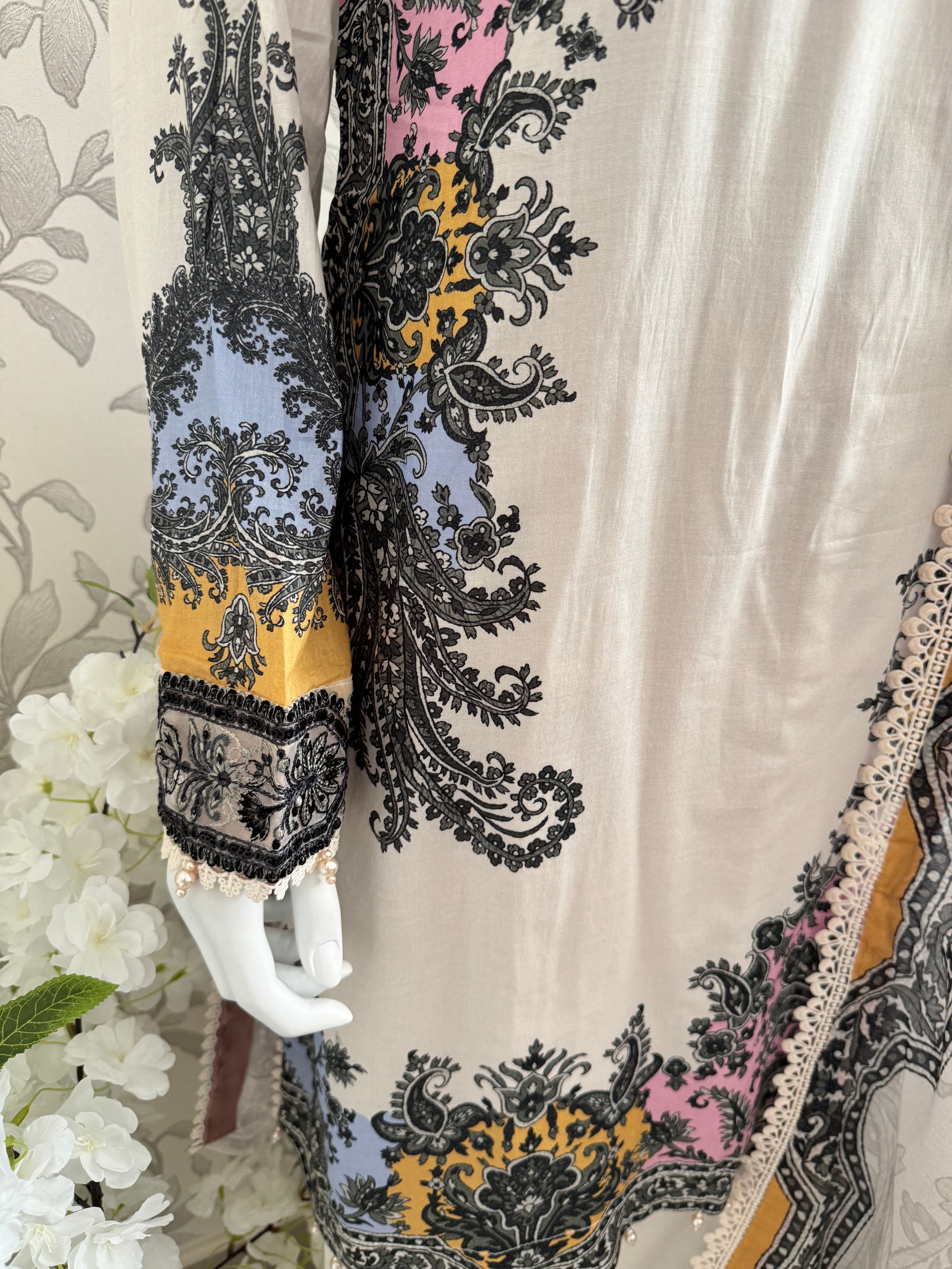 4B-M BASICS by MARIA.B ORIGINAL | 3 piece stitched Lawn suit