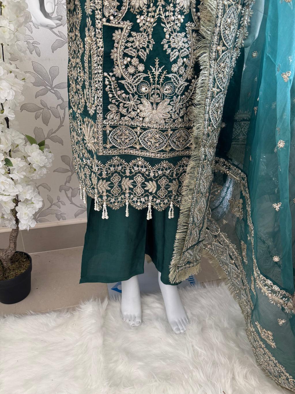 AFROZ Emerald | 3 piece Embroidered soft Organza Suit
