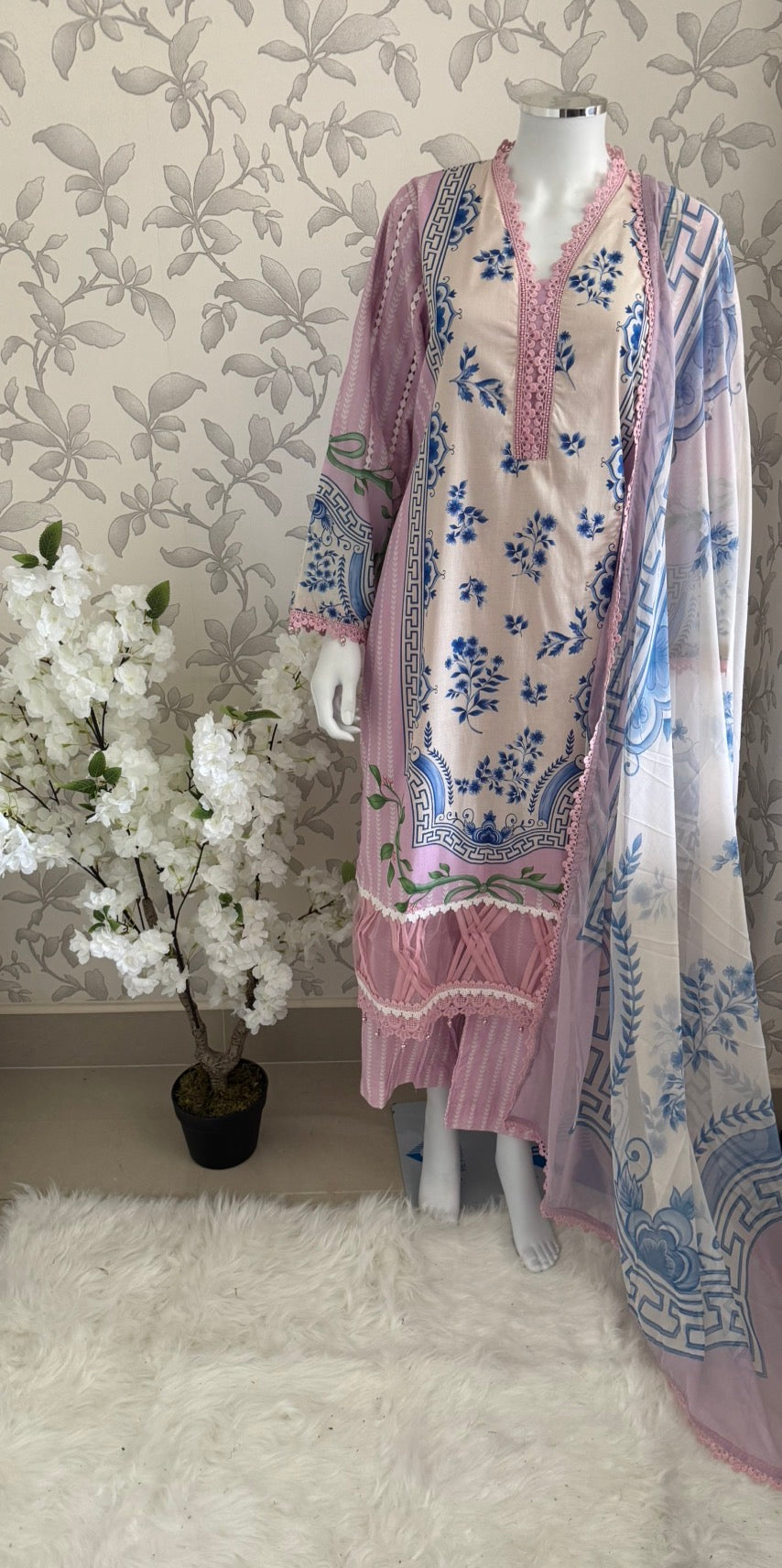 9B-M BASICS by MARIA.B ORIGINAL | 3 piece stitched Lawn suit