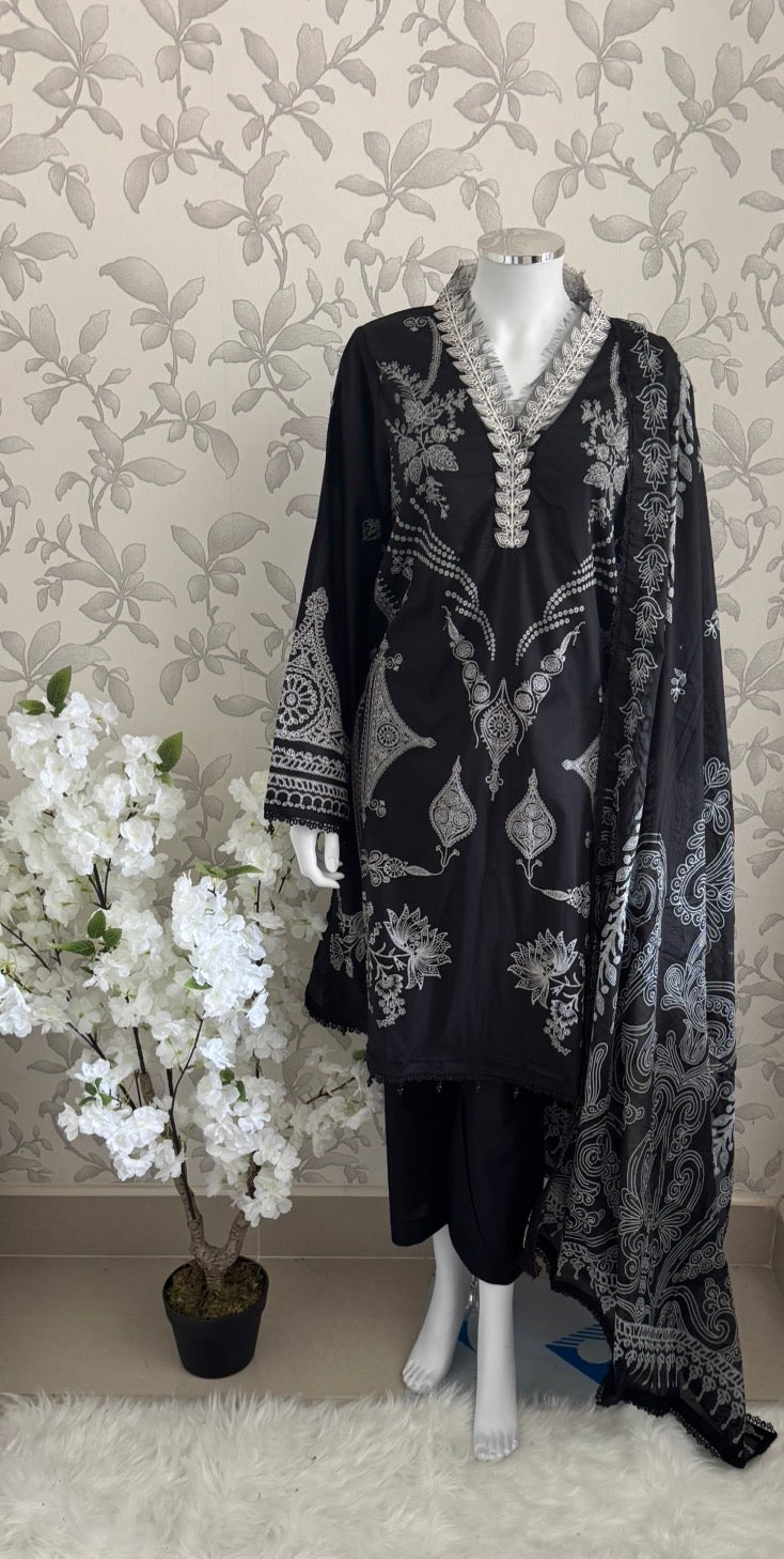 3A-M BASICS by MARIA.B ORIGINAL | 3 piece stitched Lawn suit