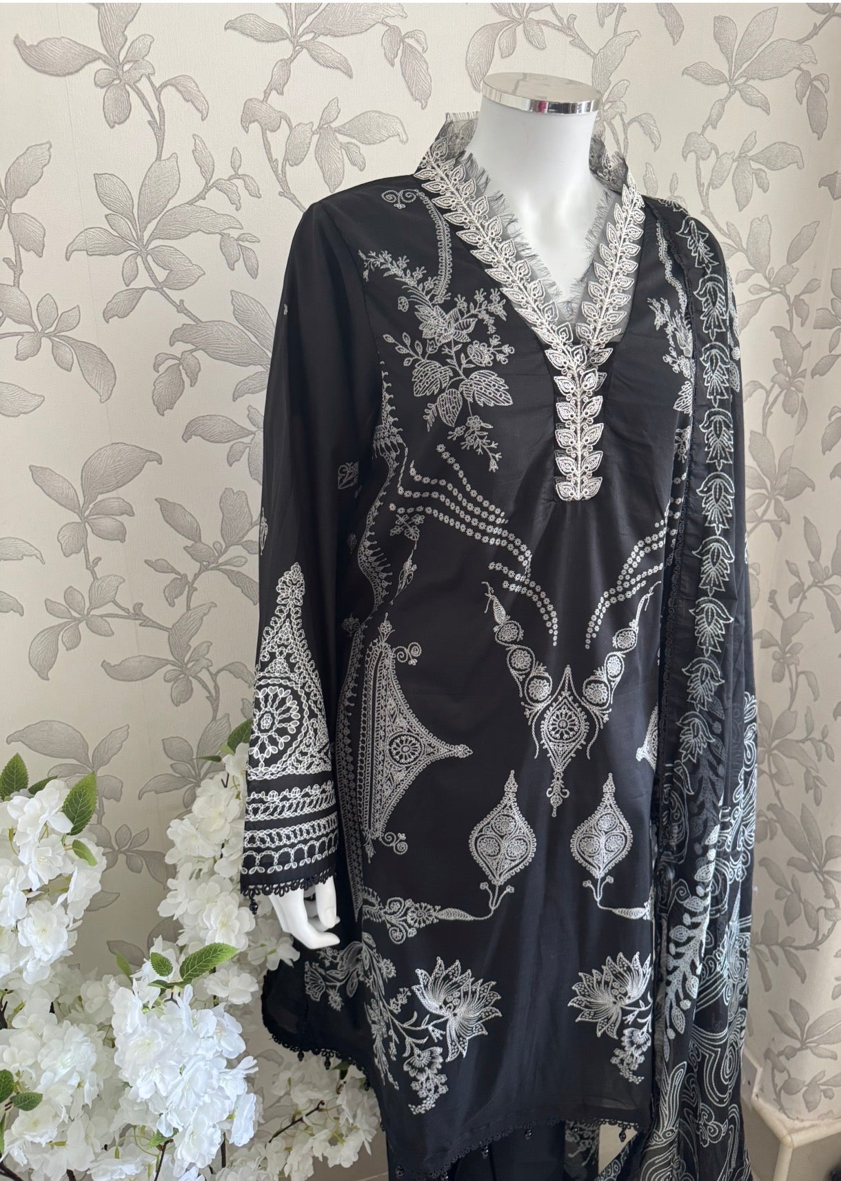3A-M BASICS by MARIA.B ORIGINAL | 3 piece stitched Lawn suit