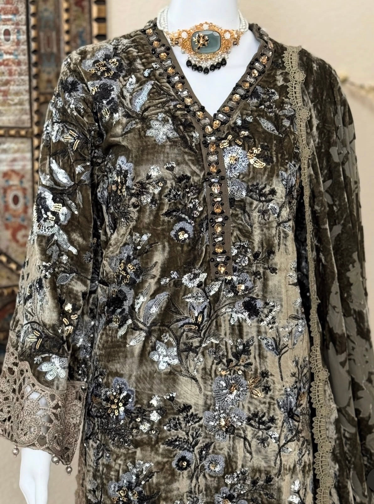 D3 VELVET-Olive Grey Embroidered 3-Piece Suit with Luxury Dupatta