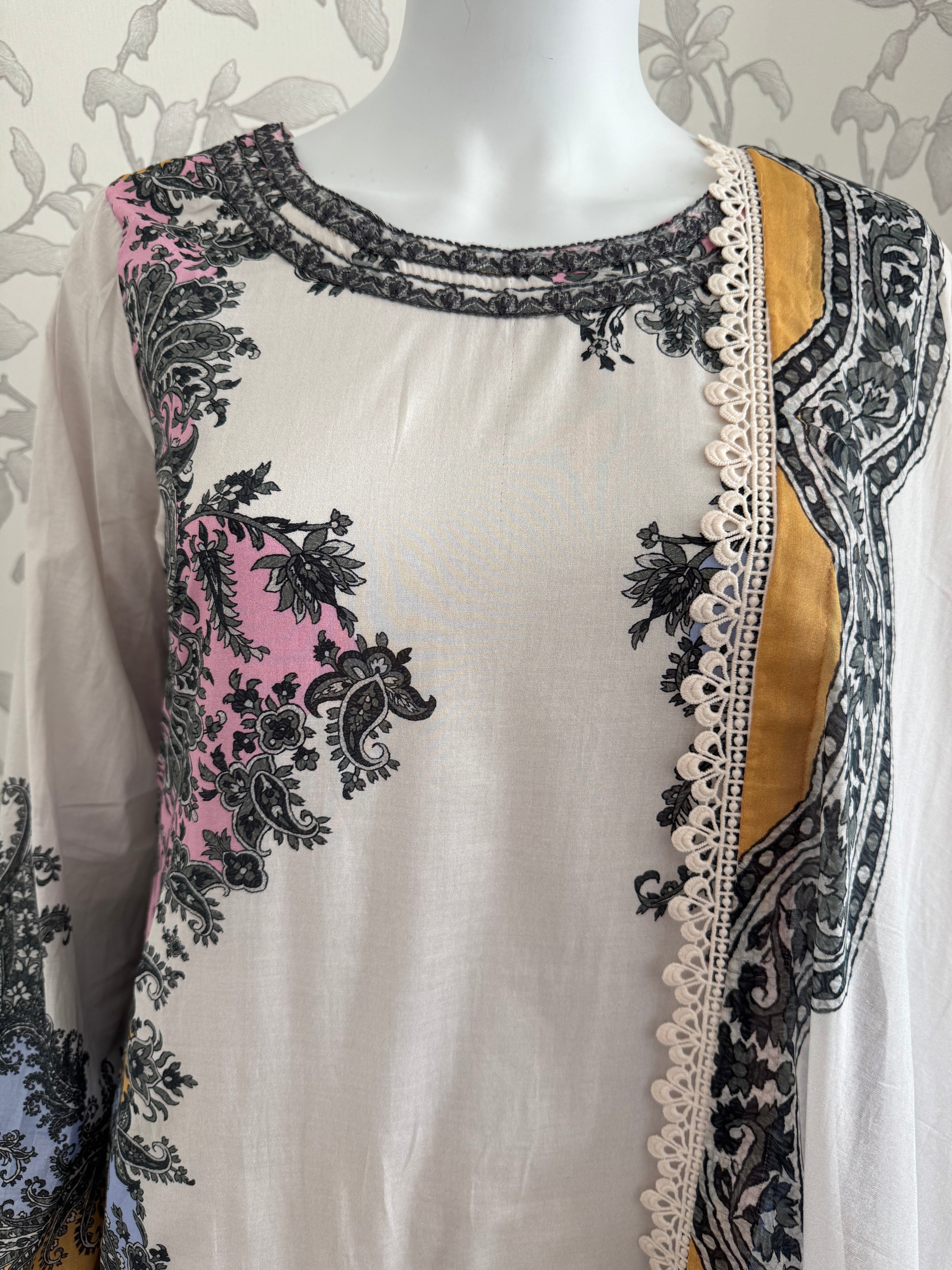 4B-M BASICS by MARIA.B ORIGINAL | 3 piece stitched Lawn suit