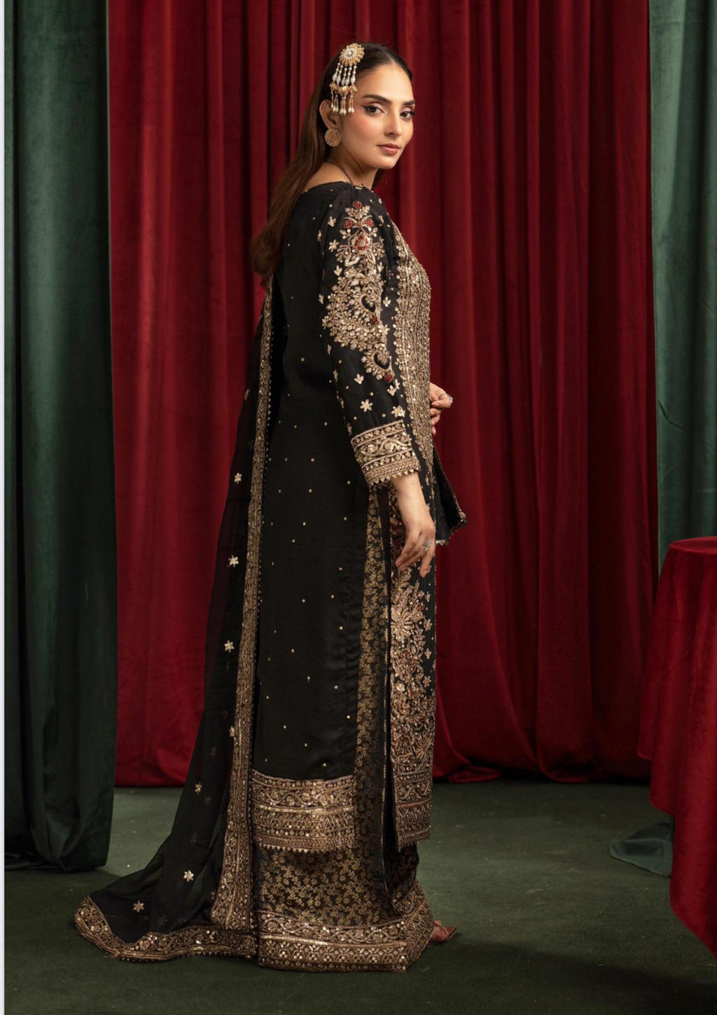 ASHIANA | 4 piece heavy embroidered chiffon wedding suit